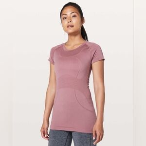 Lululemon Swiftly Tech Short Sleeve Crew Figue Size 8 Blokette Sporty Chic